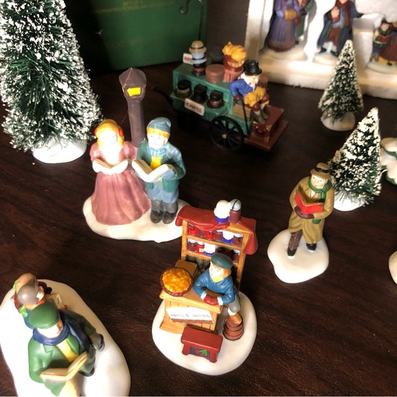 Department 56 Dickens Village – Figurines (lot of 12)  - $60 - Picture 2 of 16